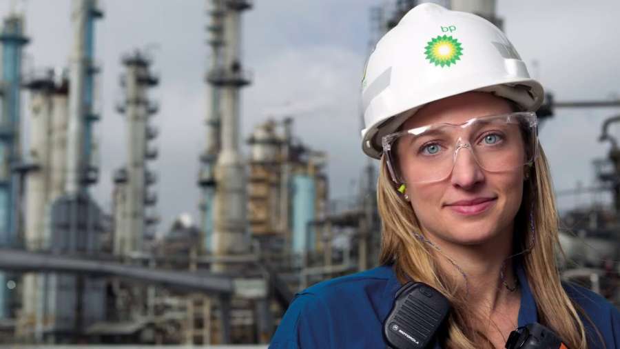 BP станет первой на пути от “большой нефти” к “большой энергии”